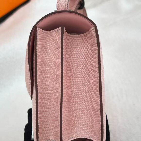 What Are The Most Affordable Hermès Bags? Classic Hermes Bag: A Stylish and Versatile Choice for Elegance